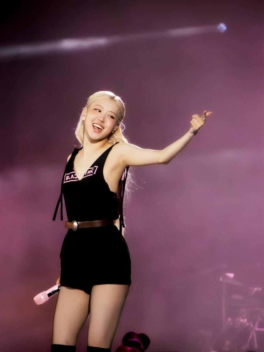 halesyyz's tweet image. #BLACKPINK #DEADLINE_IN_TORONTO photos new post on IG
instagram.com/p/DMl47ZeuGYh/…