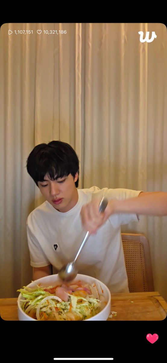 zjk_writes's tweet image. the smile 🥺
