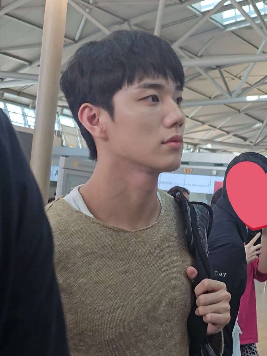 intaksarchive's tweet image. he&apos;s so fine