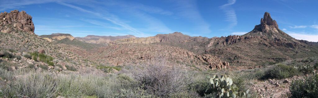 williamlstuart's tweet image. Here is a post from my Lost Treasures series of blog posts. This time we visit Arizona! Lost mines, stagecoach and train robberies, and outlaws make for a colorful history! Read it at buff.ly/3HE77Je
#losttreasures #Arizona