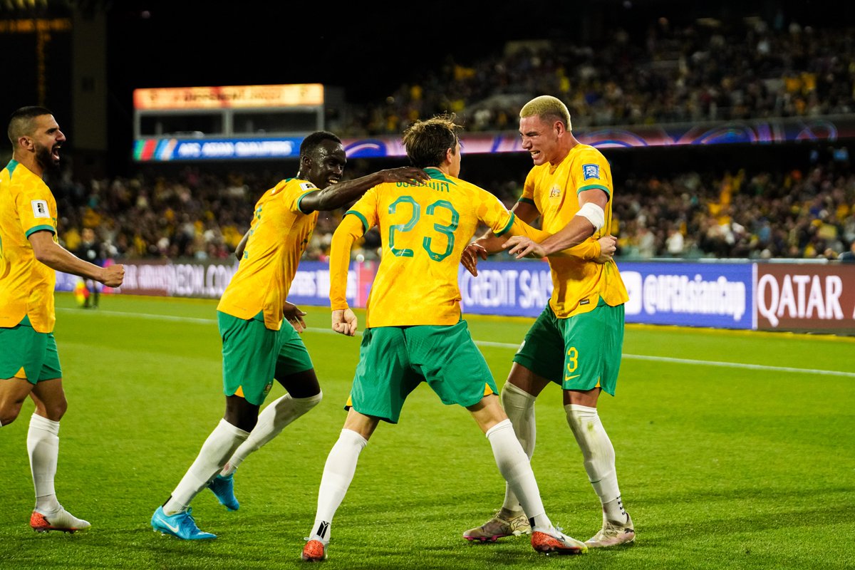 Socceroos's tweet image. First goal feels ⚽🤗🇦🇺✨

#Socceroos #ForeverGolden