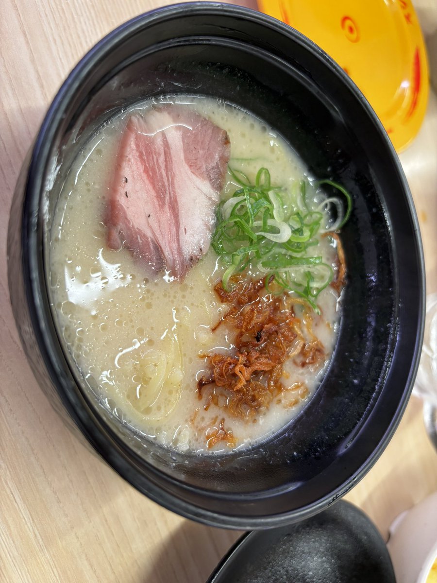 sudoakiy's tweet image. 今日は家族でスシローに来た🍣
鮪フェアやっていて、期間限定でしゃりが赤しゃりだったのもよかった