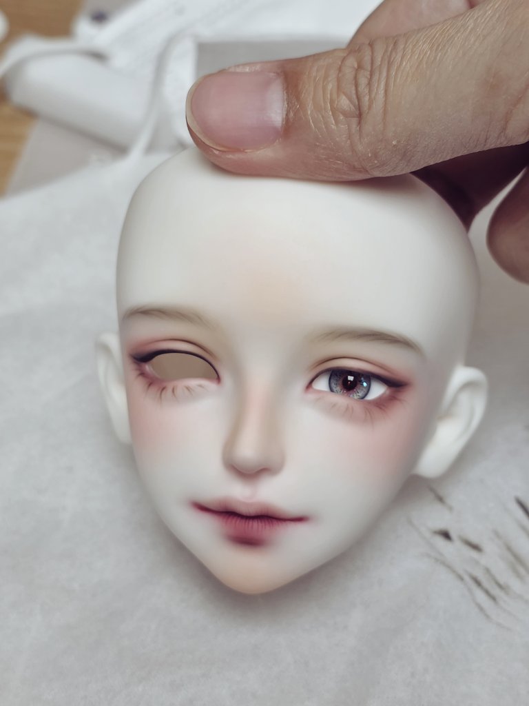 살랑이 복제소에서 돌아와서 이미지 보고 있어요
웃는 얼굴이랑 자꾸 눈마주치니까 진도가 안나가요 😳❣️