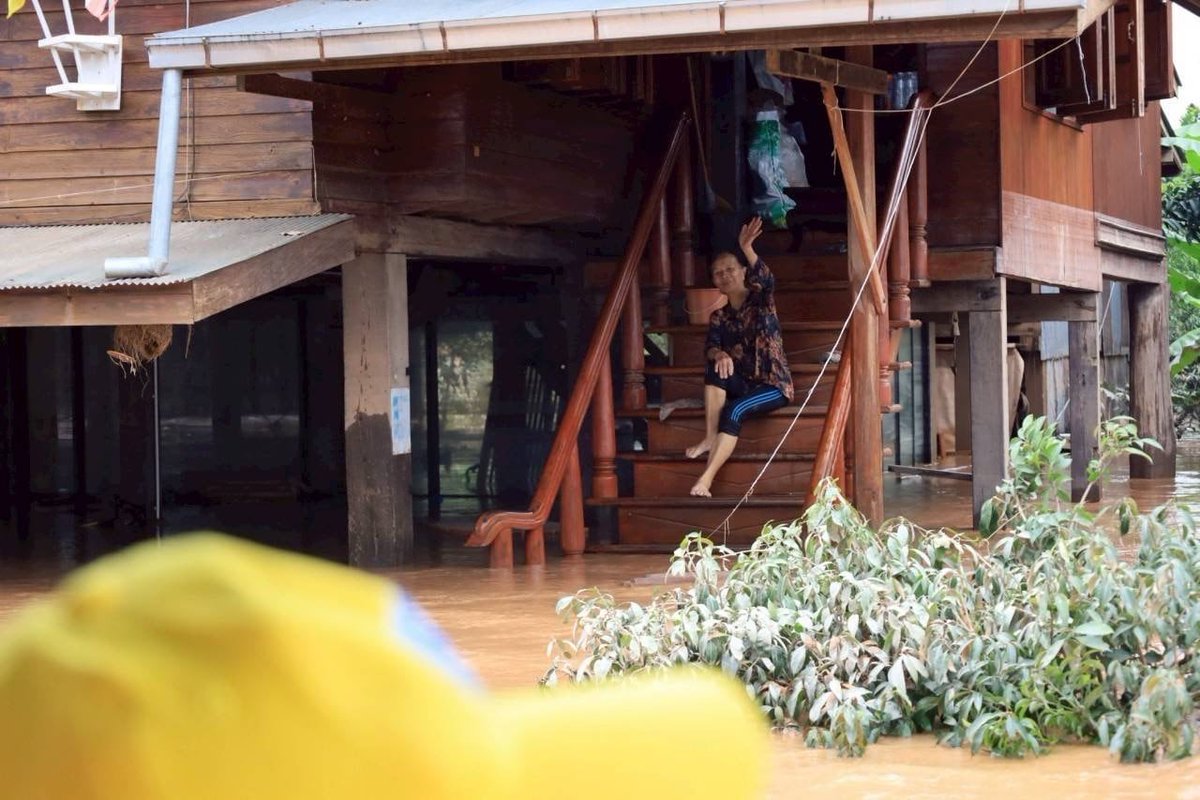 💛 กฟผ. เคียงข้างคนไทยทุกวิกฤต มอบถุงยังชีพ 2,500 ชุด ช่วยเหลือผู้ประสบอุทกภัย จ.น่าน
.
❤️‍🩹 กฟผ. พร้อมช่วยเหลือพี่น้องประชาชนอย่างเต็มที่ และขอส่งความห่วงใยแก่ผู้ประสบอุทกภัยให้ผ่านพ้นวิกฤตนี้ไปได้โดยเร็ว
.
#กฟผ #เคียงข้างคนไทยทุกวิกฤต #น้ำท่วม #อุทกภัย #น่าน