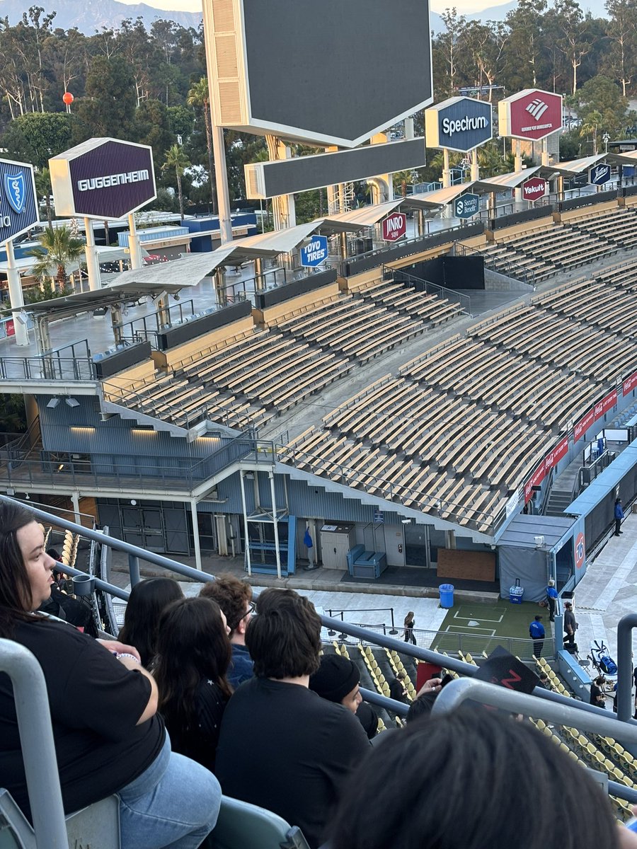 bruhjoint's tweet image. nobody in the bullpen for mcr.. they’re doomed