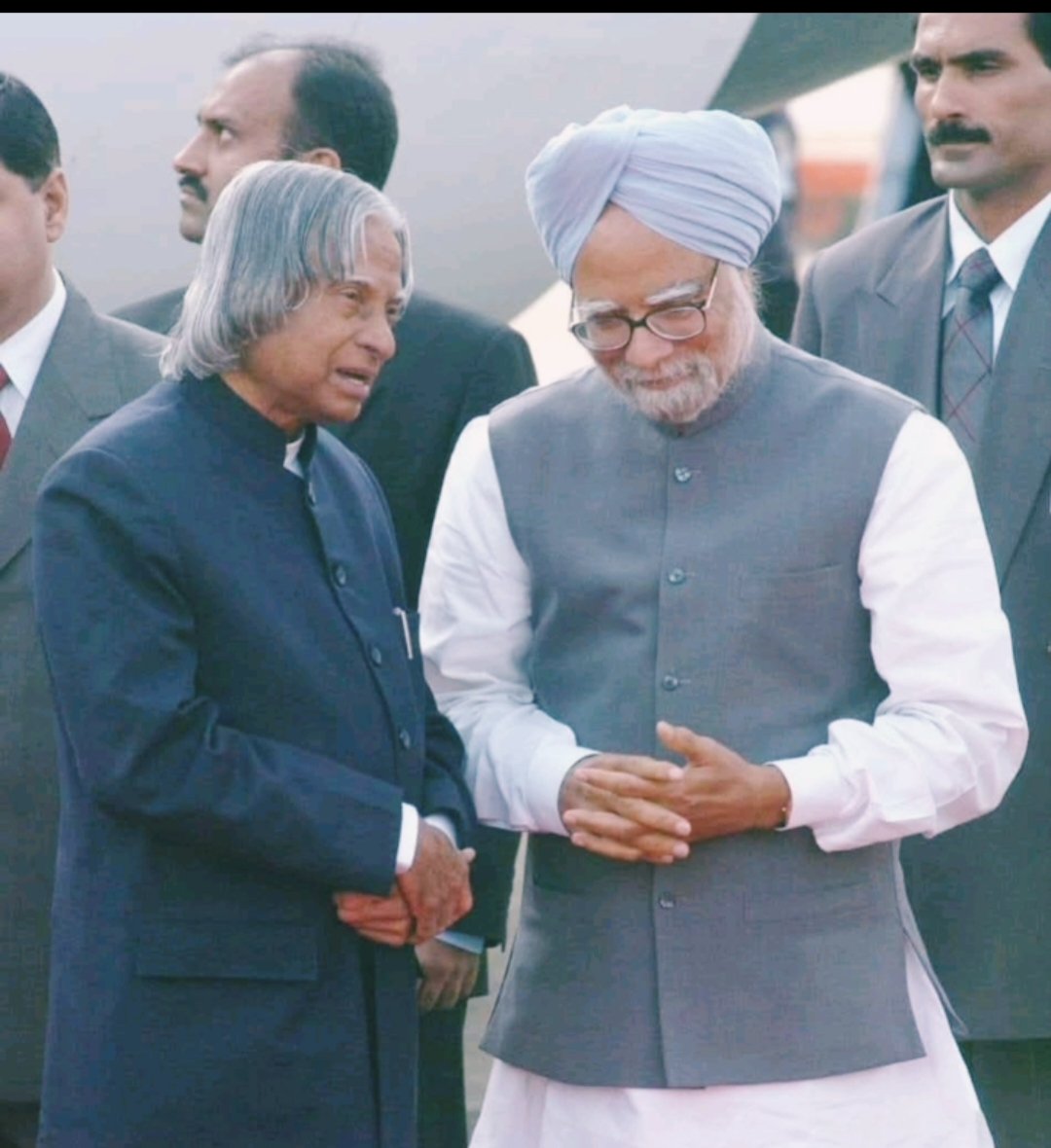 प्रख्यात वैज्ञानिक, श्रेष्ठ शिक्षक, भारत रत्न से सम्मानित, पूर्व राष्ट्रपति और मिसाइल मैन डॉ. ए.पी.जे. अब्दुल कलाम जी की पुण्यतिथि पर कोटि-कोटि नमन..!
🙏🙏🙏

#APJAbdulKalam