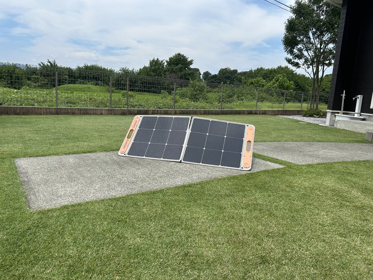 酷暑の中、9回目芝刈り15ミリW。雨☂️が全然降らない。ならば☀️利用させて頂こう。＃芝生 ＃TM9  ＃太陽光 ＃ジャクリー