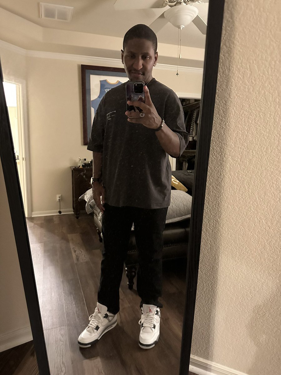 DeepVoiceKam's tweet image. Bro All Saints is so comfortable 🔥🔥🔥