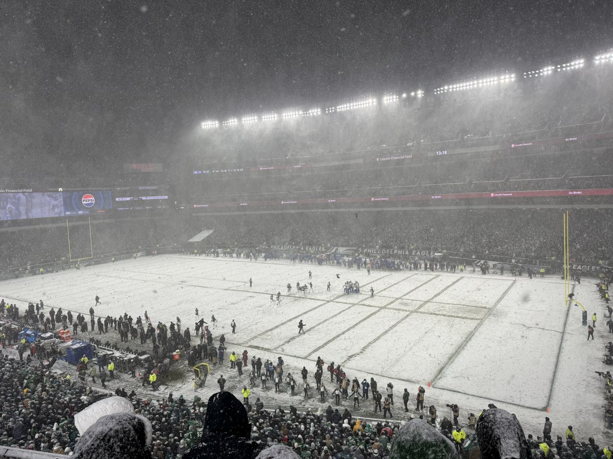 EdFromDelco's tweet image. A night in South Philly that none of us will ever forget❄️