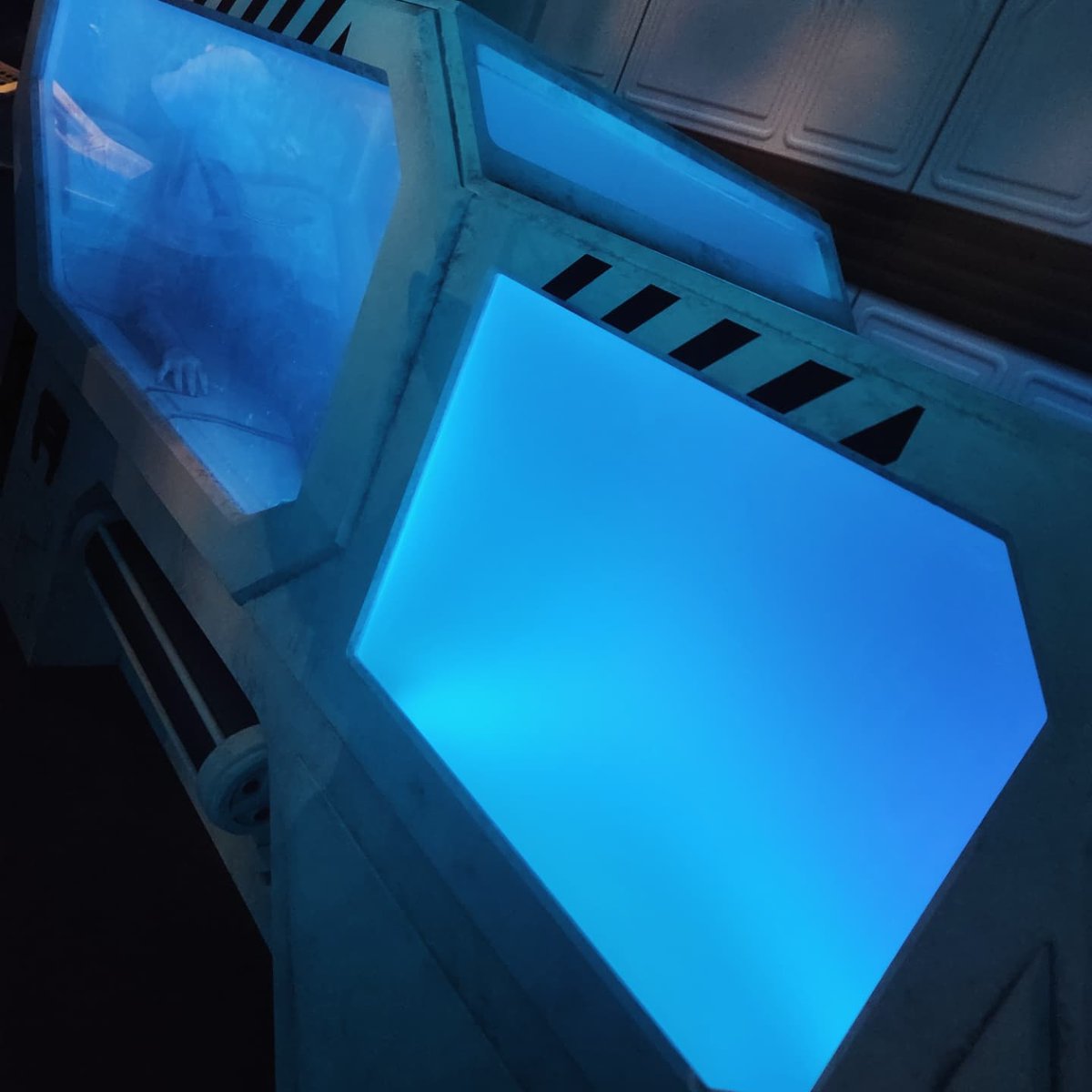 s0lar5ail0r's tweet image. Dude predator badlands was fucking sick