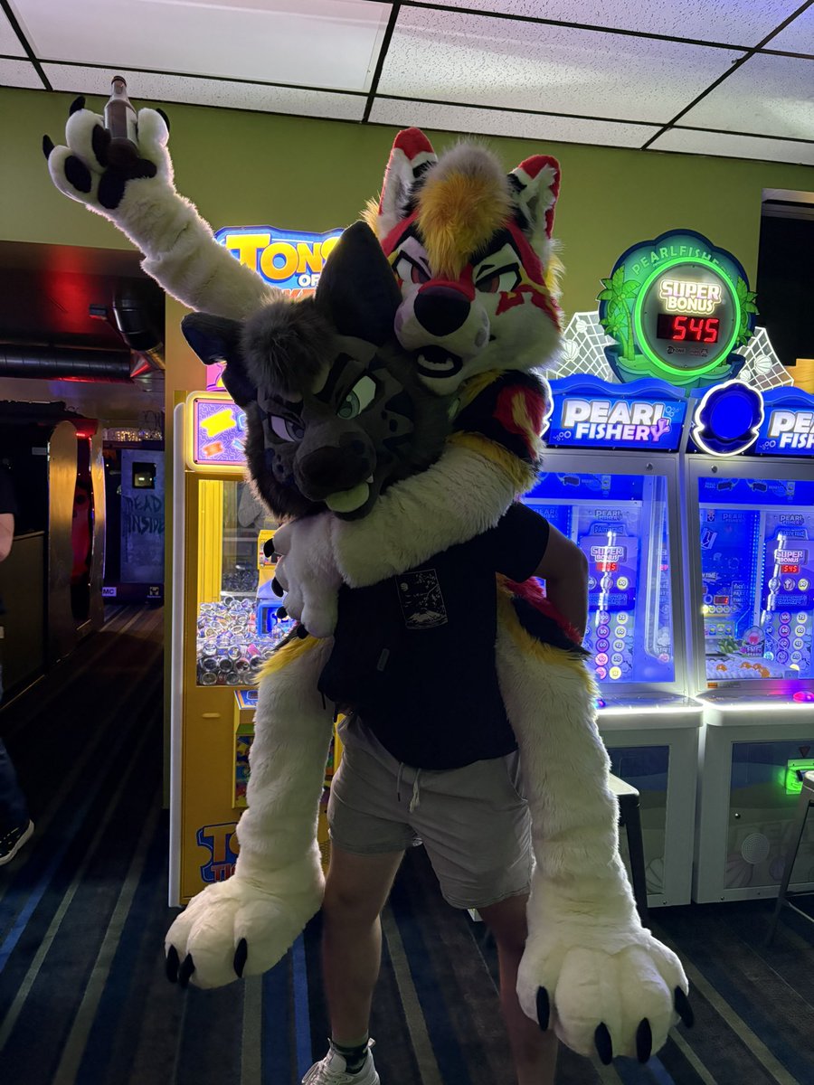 Normal <a href="/stoworm/">Storm 🔜 FD, MPLX</a> says Hewwo pwincess 

Evil storm says goodbye pwincess

📸 <a href="/Nebs_Sergal/">Nebs💙</a>