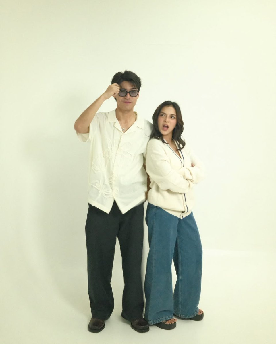 Amythaaa's tweet image. Woke up and decided to share lahat ng moments na until now ay napapa "WHAT DO YOU MEAAAAN!!!???" ako at paulit-ulit sa utak ko.
**MIKA'S POV**
Wdym she wrote a letter under a blanket (clearly a violation) and decided to tell Brent that he is her favorite human being!!!??