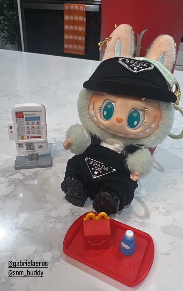 AMari552's tweet image. Labubu McDonald's Cashier
So cute 💕
Rhea is so heartwarming 💜