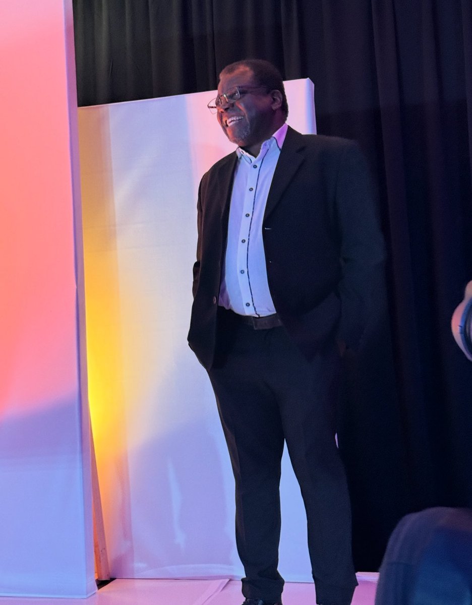 #BosadiFashionShowcase 
“we are nurturing leaders who will drive Africa’s innovation economy."🙌 A heartfelt thank you to all partners, mentors, and supporters” Prof Raphael Mpofu
#WomenInBusiness #InhlanyeloHub #OakfieldsCollege
<a href="/unisa/">Unisa</a> @oakfieldsCollege <a href="/unisaradio/">UNISA Radio</a>