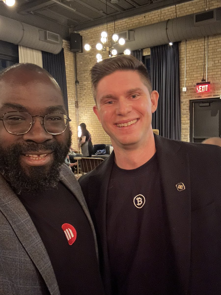 Mister Lee (@leewinbush) on Twitter photo I was the first person to buy <a href="/PunterJeff/">Jeff Walton</a> a whiskey at my Minneapolis meetup where he was a guest I was the first person to buy <a href="/PunterJeff/">Jeff Walton</a> a whiskey at my Minneapolis meetup where he was a guest