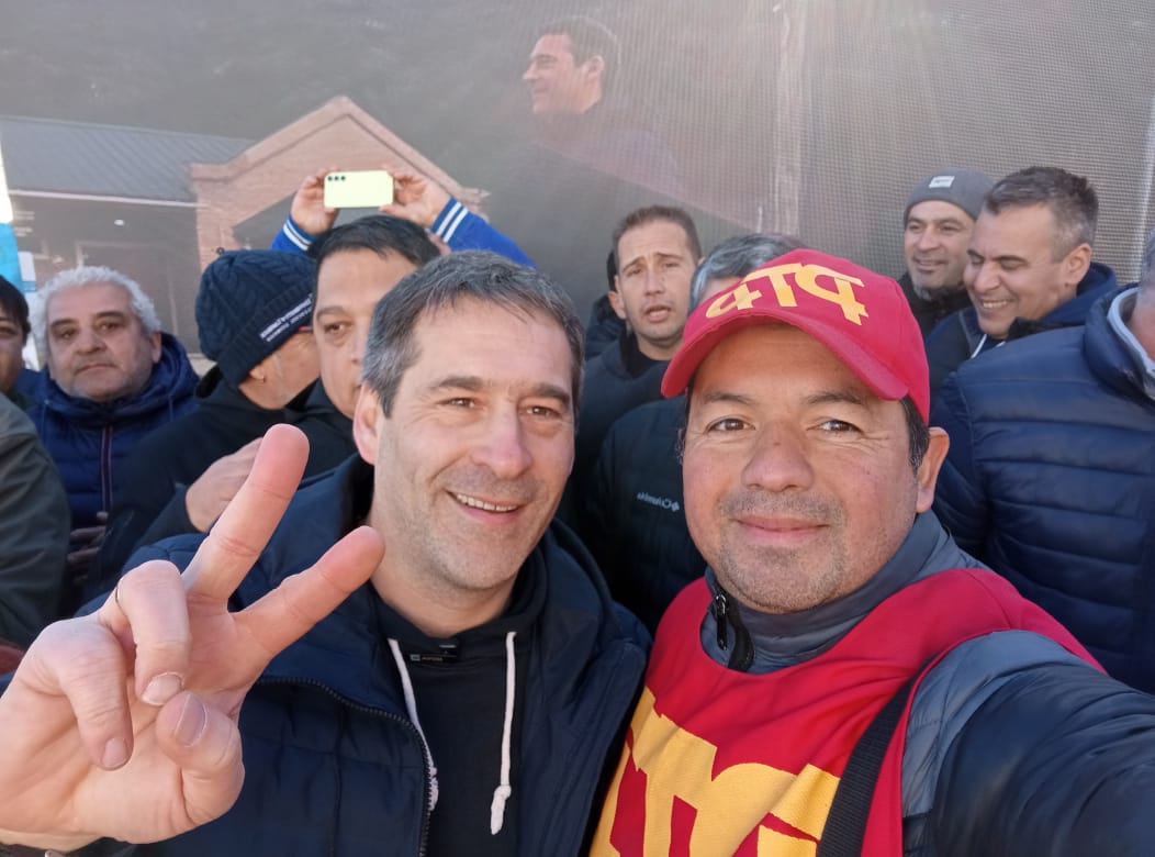 ptp_chubut's tweet image. CHUBUT – COMODORO:26 de Julio 73° Aniversario del fallecimiento de EVITA. Gran Acto Campaña Juan Pablo LUQUE Diputado Nacional por la LISTA 2 FRENTE UNIDOS PODEMOS contra el Ajuste de Milei y Torres en Chubut. @FitaGustavo @luquejuanpablo @PCRargentina @PJCHoficialOk @PTPChubut