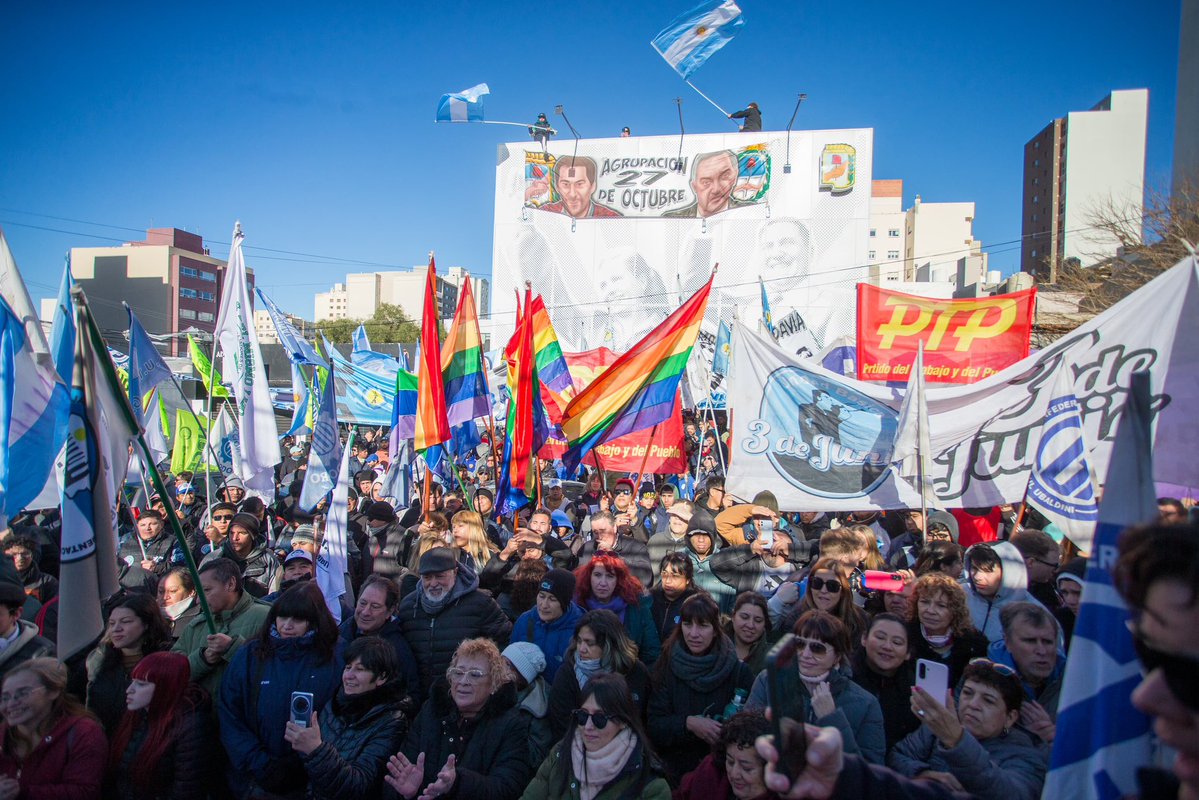 ptp_chubut's tweet image. CHUBUT – COMODORO:26 de Julio 73° Aniversario del fallecimiento de EVITA. Gran Acto Campaña Juan Pablo LUQUE Diputado Nacional por la LISTA 2 FRENTE UNIDOS PODEMOS contra el Ajuste de Milei y Torres en Chubut. @FitaGustavo @luquejuanpablo @PCRargentina @PJCHoficialOk @PTPChubut