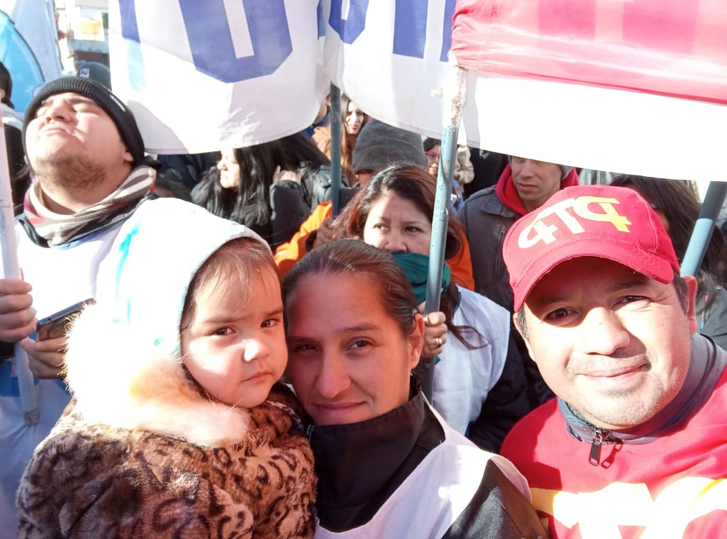 ptp_chubut's tweet image. CHUBUT – COMODORO:26 de Julio 73° Aniversario del fallecimiento de EVITA. Gran Acto Campaña Juan Pablo LUQUE Diputado Nacional por la LISTA 2 FRENTE UNIDOS PODEMOS contra el Ajuste de Milei y Torres en Chubut. @FitaGustavo @luquejuanpablo @PCRargentina @PJCHoficialOk @PTPChubut