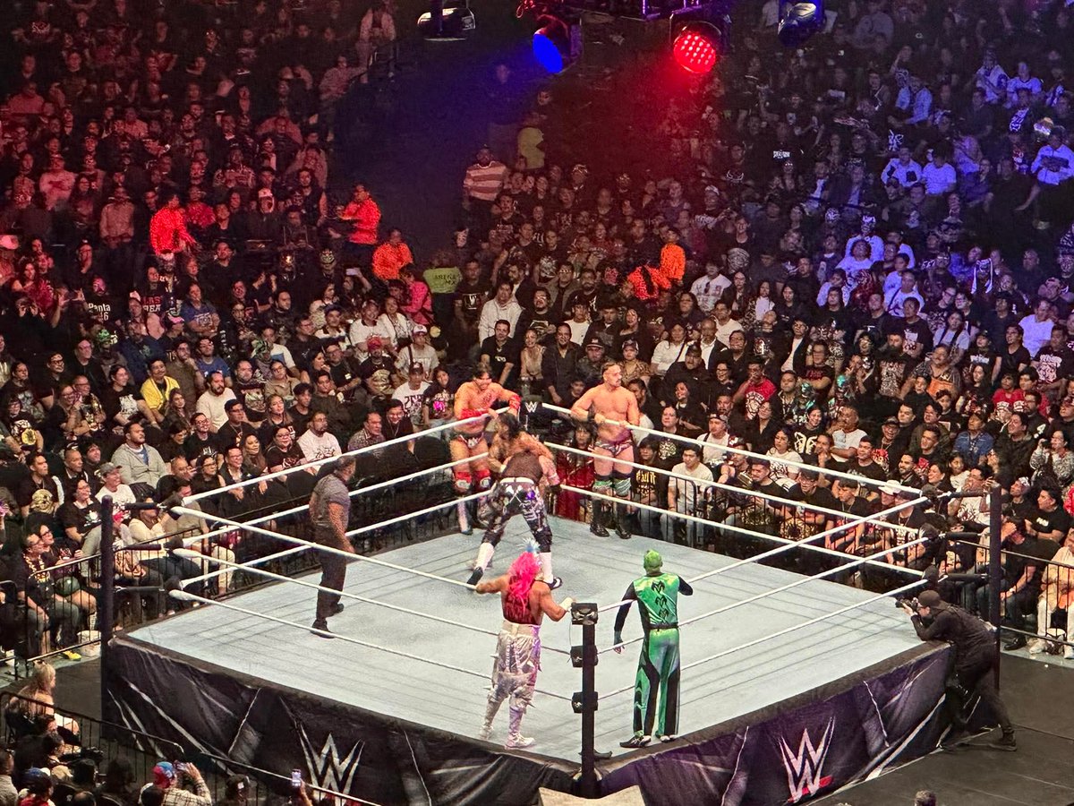 HeroeDelDistrit's tweet image. #WWEsupershowMexico
Mr Iguana Pagano y Mr Iguana derrtotaron a el Legado del Fantasma 👁
Via apolo valdes