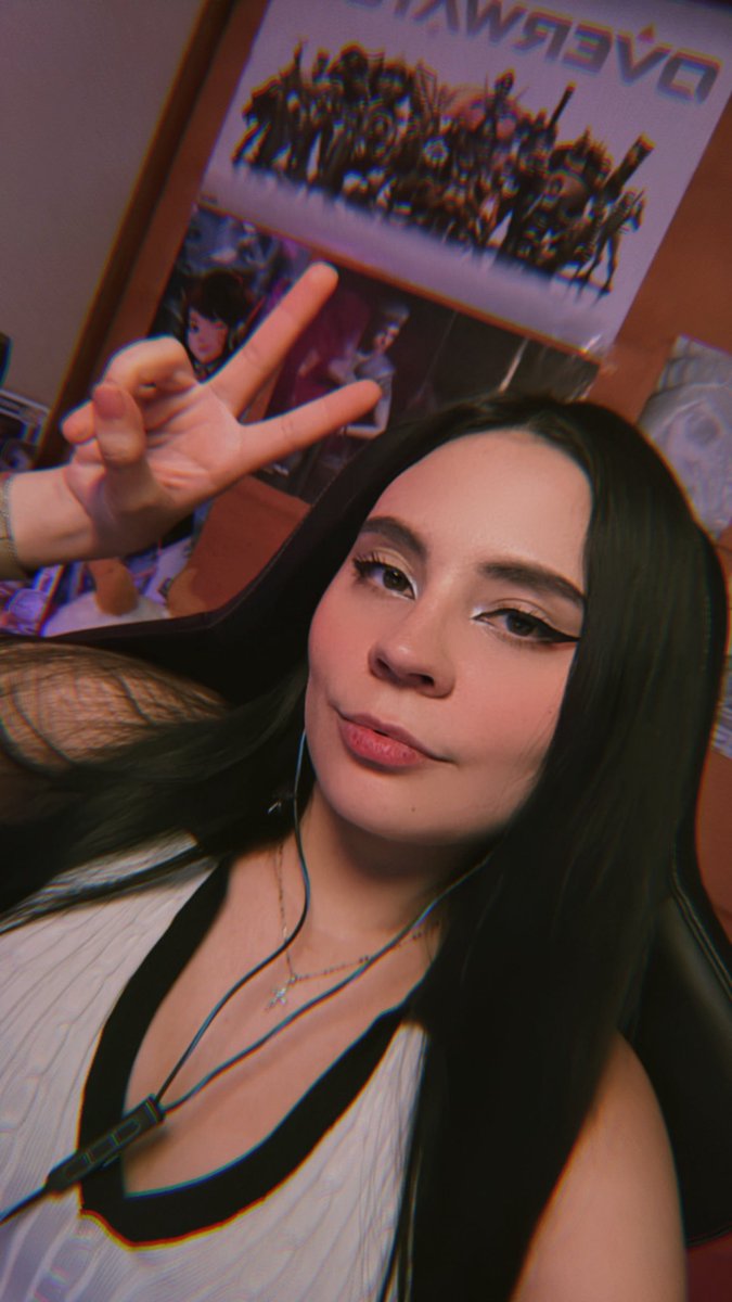🔴 Ya en directooooo! Ven con tu pelinegra fav de R6! 🖤 Ya estamos rankeando.

Twitch: chrispesquera1 
Twitch: chrispesquera1