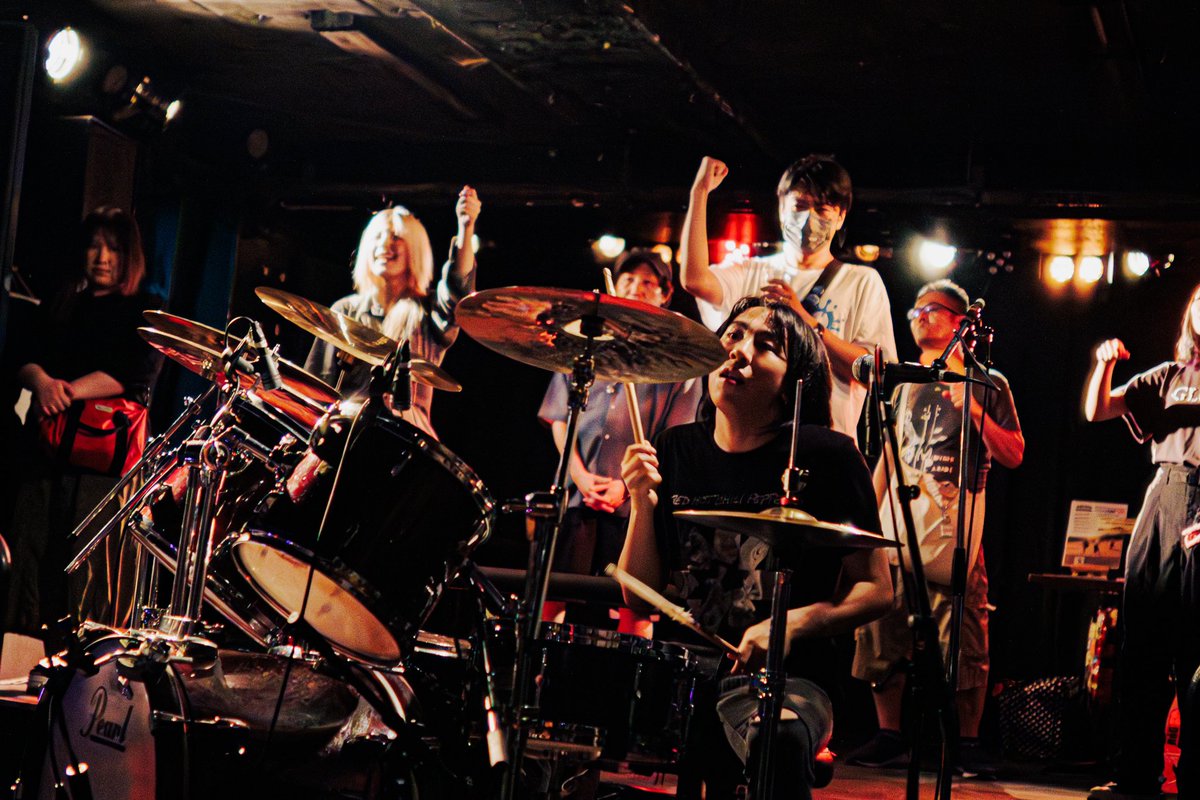 Junkie Machine (@junkie_machine) on Twitter photo ⭐️昨日⭐️
7/26
『THE WORLD IS WHAT YOU CREATE -360-degree floor live -』
📍下北沢近松
本日 📸<a href="/_Ika8__/">いか</a> 
🔽次回ライブは🔽
7/28
「成人式」
📍渋谷MilkyWay
⏰OPEN/START  13:30/14:00
🎫 ¥無料‼️ (1D¥700×2) ⭐️昨日⭐️
7/26
『THE WORLD IS WHAT YOU CREATE -360-degree floor live -』
📍下北沢近松
本日 📸<a href="/_Ika8__/">いか</a> 
🔽次回ライブは🔽
7/28
「成人式」
📍渋谷MilkyWay
⏰OPEN/START  13:30/14:00
🎫 ¥無料‼️ (1D¥700×2)