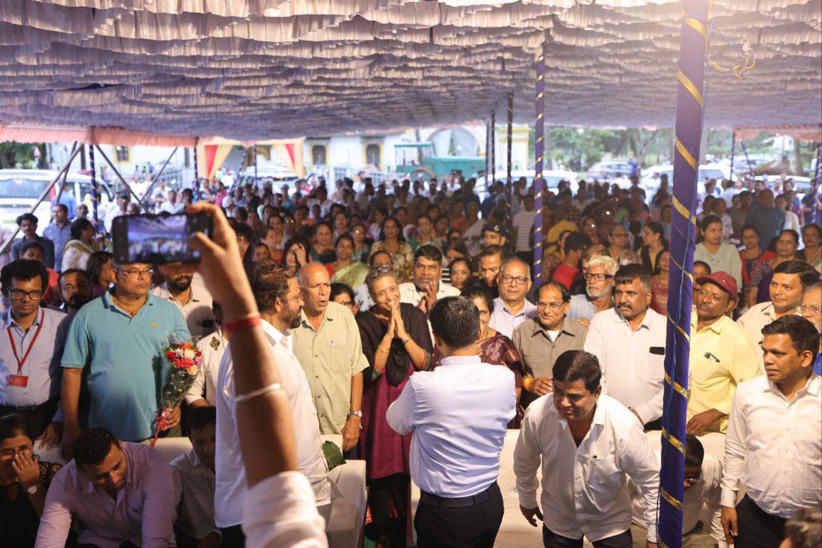 DrPramodPSawant's tweet image. Inaugurated the Health Center/Recreational Hall and Upgraded Facilities at Government Village School Playground, St. Cruz, in presence of MLA Shri @iamrudolffern and other dignitaries.
A step toward enhancing community infrastructure.