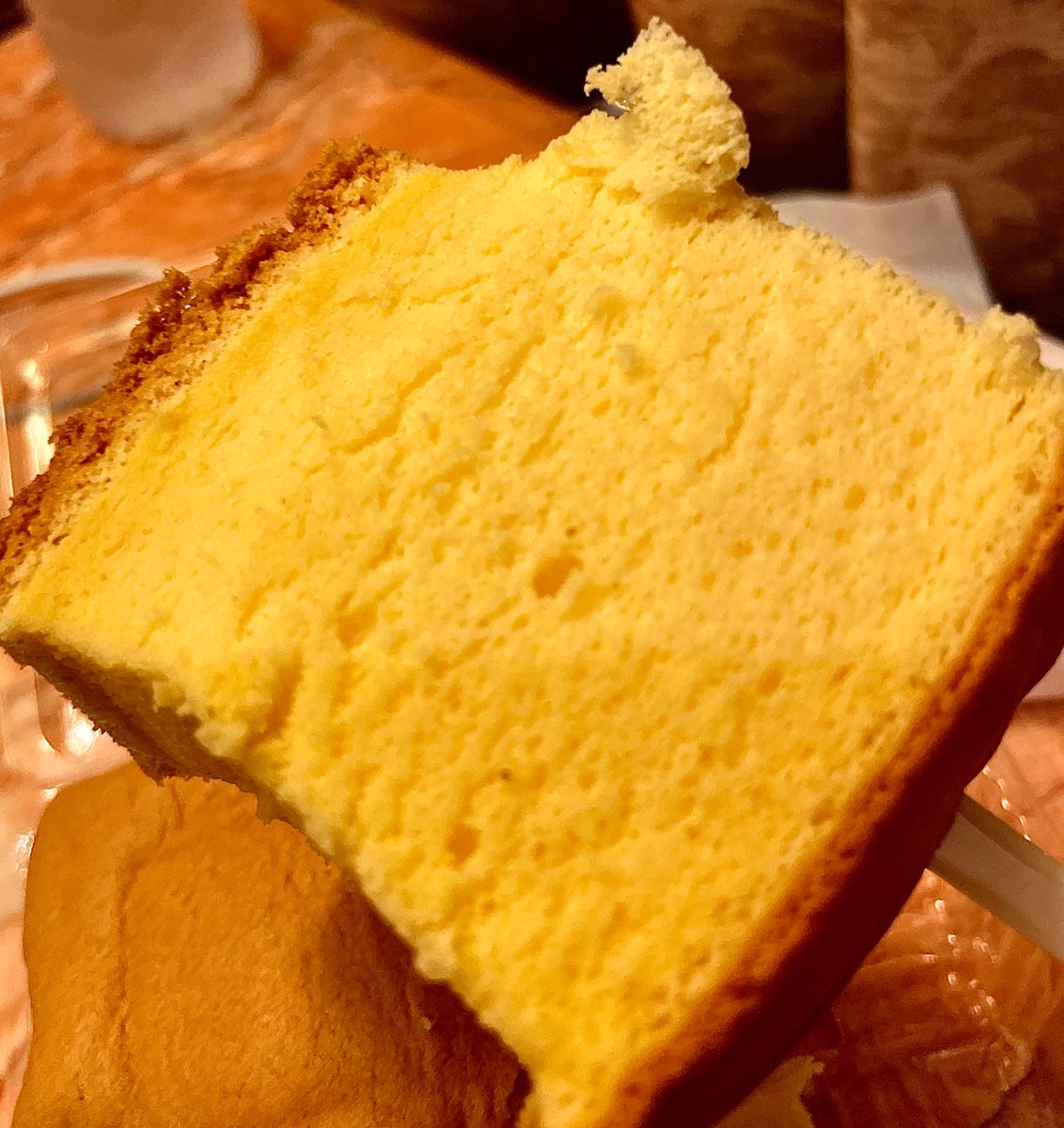 pekoyama's tweet image. 双連の台湾カステラ買ってきたよ
ふあふあ