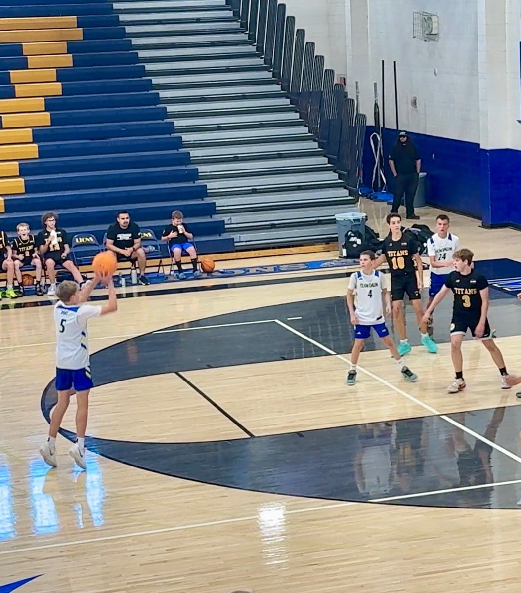 Ended the year with a 69-28 win over the CO Titans! 
Bailey 15pts, 4assts
Ascherl 14pts, 6rebs
Rothe 9pts, 3assts
Bibbey 9pts
Sawyer 8pts, 3assts
Christianson 3pts, 4rebs
Yung 3pts, 2rebs
Strohman 3pts
Richardson 3pts
Lerwick 2pts, 5reb