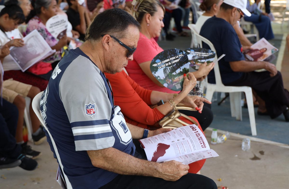 imeldacastromx's tweet image. En Costa Rica, #Culiacán, reafirmamos una gran verdad: nadie podrá quitarle al pueblo sus programas sociales, pues gracias al trabajo legislativo en el @senadomexicano, ya son derechos constitucionales.
Con la llegada de la presidenta @Claudiashein, estos apoyos no solo se…