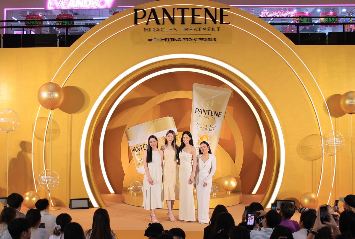 ALLNewsEXPRESS1's tweet image. “หลิง – ออม” พาคนไทยอินเลิฟประสบการณ์ “ปังฏิหารย์ผมสวย”ใหม่! PANTENE MIRACLES TREATMENT WITH MELTING PRO-V PEARLS ครั้งแรกในไทยกับทรีทเม้นท์ไข่มุกโปร-วิตามิน ที่มองเห็นได้จริงด้วยตาเปล่า!
📌allnewsexpress.com/45578/
LINGORM PRESENTER PANTENE
#PanteneTreatmentxLingOrm
#LingOrm…