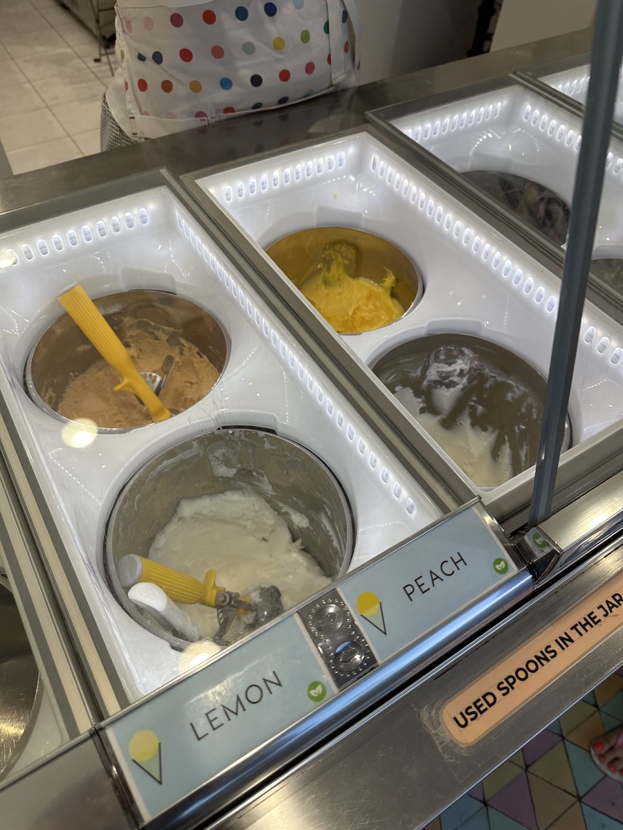 Phoenix_J_'s tweet image. 사랑하는 가족과 함께💕
Gelato 맛집
ECCO UN POCO
8318 W 3rd St
Los Angeles, CA 90048
United States