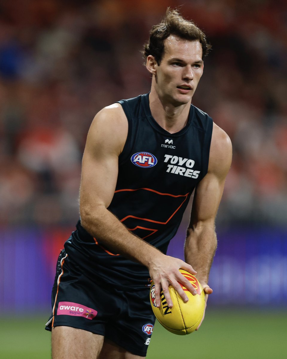 GWSGIANTS's tweet image. Scans have confirmed calf strains for both Josh Kelly and Jack Buckley. The duo are expected to miss the remainder of the home and away season.
