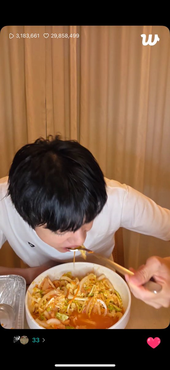 ndasuga_'s tweet image. Yg d makan dia apa yah ke nya enak seger gitu
Apalagi makan nya breng sma kmu abang🥹