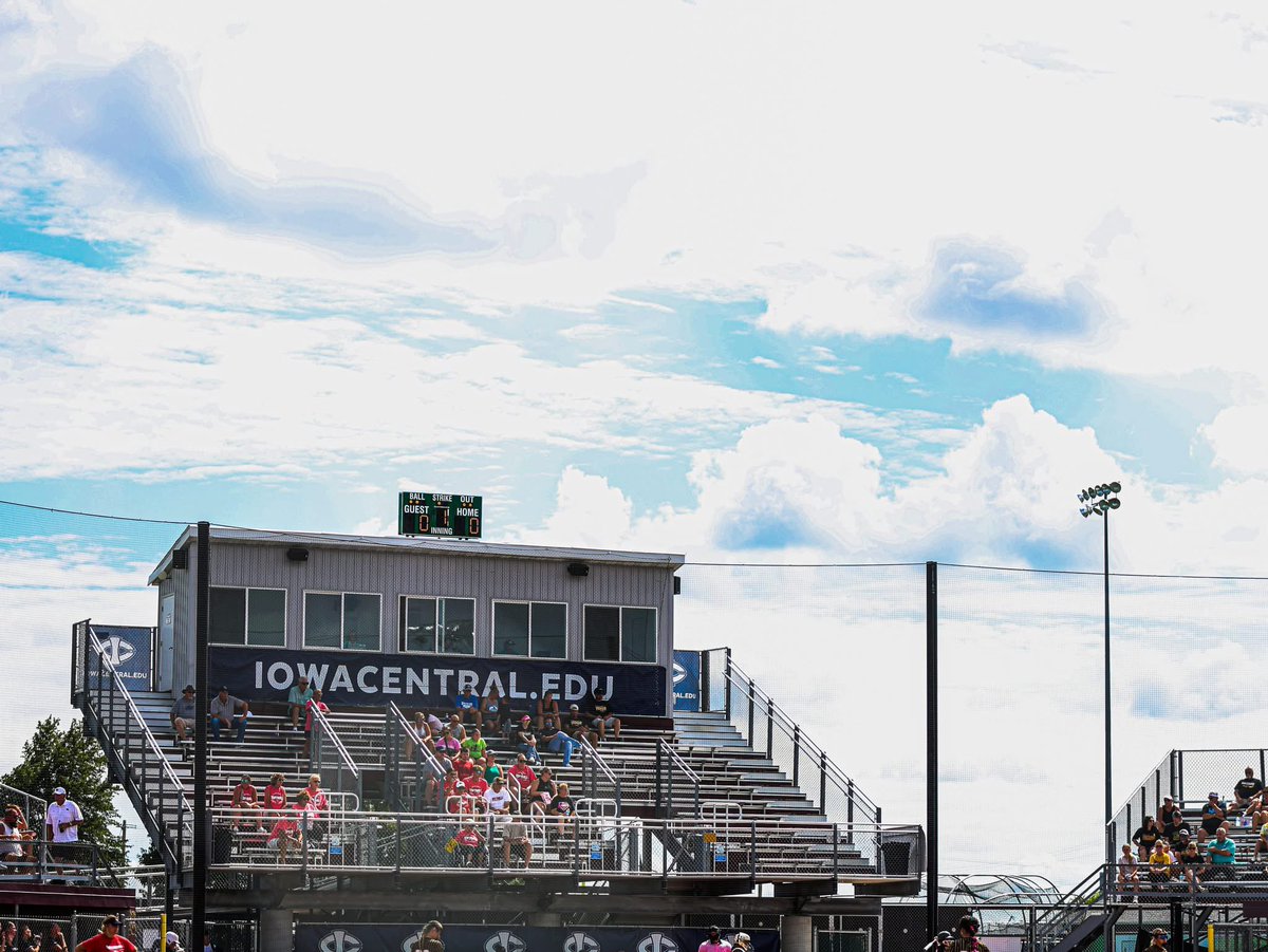 ICTritons's tweet image. Watching Iowa Central Field come to life and welcoming teams to campus - it's a #TritonTradition to be a part of the @IGHSAU State Softball Tournament! See you next summer! 🔱🥎 More at facebook.com/ictritons #TritonNation #TritonExperience #IowaGirl #IGHSAU #StateSoftball