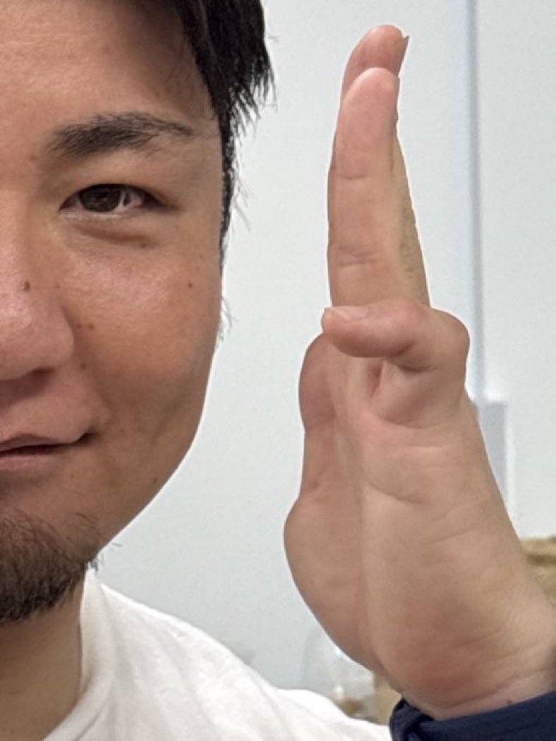 HRN94220874's tweet photo. 念願のひのたけパンもゲットして日野ちゃんの小指写真もゲット💖
日野ちゃんお疲れのところたくさんお話ししてくれてありがとうございました！
＃ScrumTimePARTY 
@SCRUMTIME_RUGBY https://t.co/GxaO2nsJq2