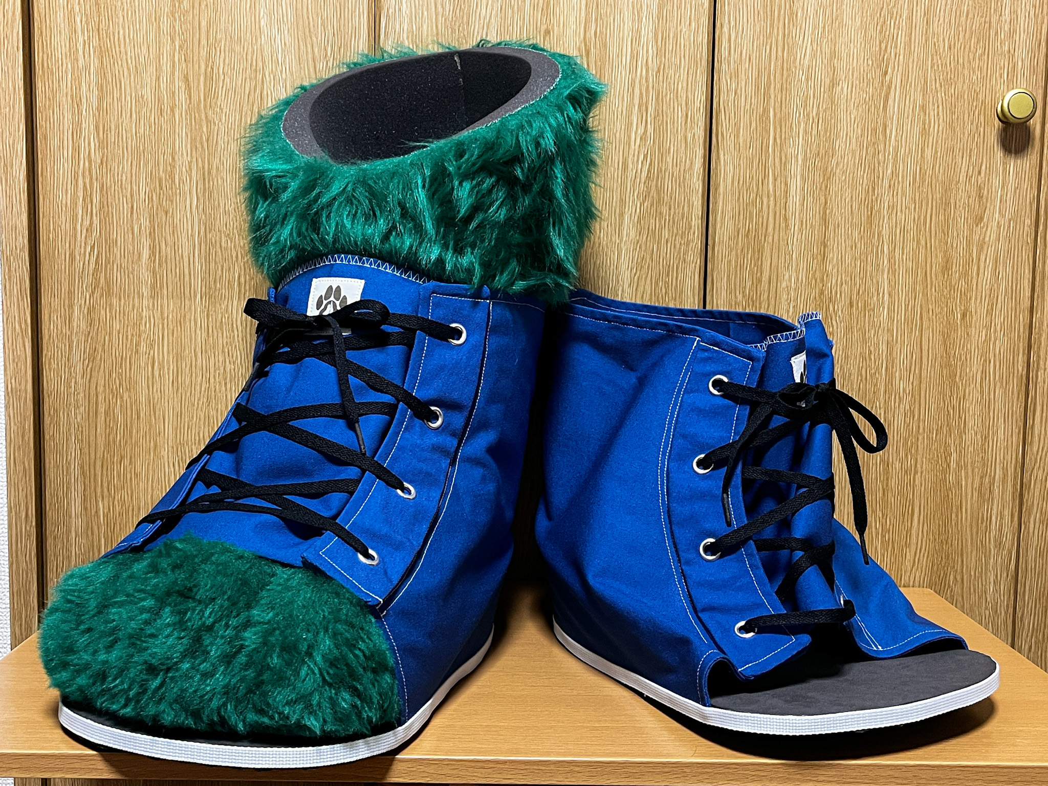 ケモノ　着ぐるみ　スニーカー 未開拓地0区@Fursuit CM open (@mikaitakuchi0ku) / X