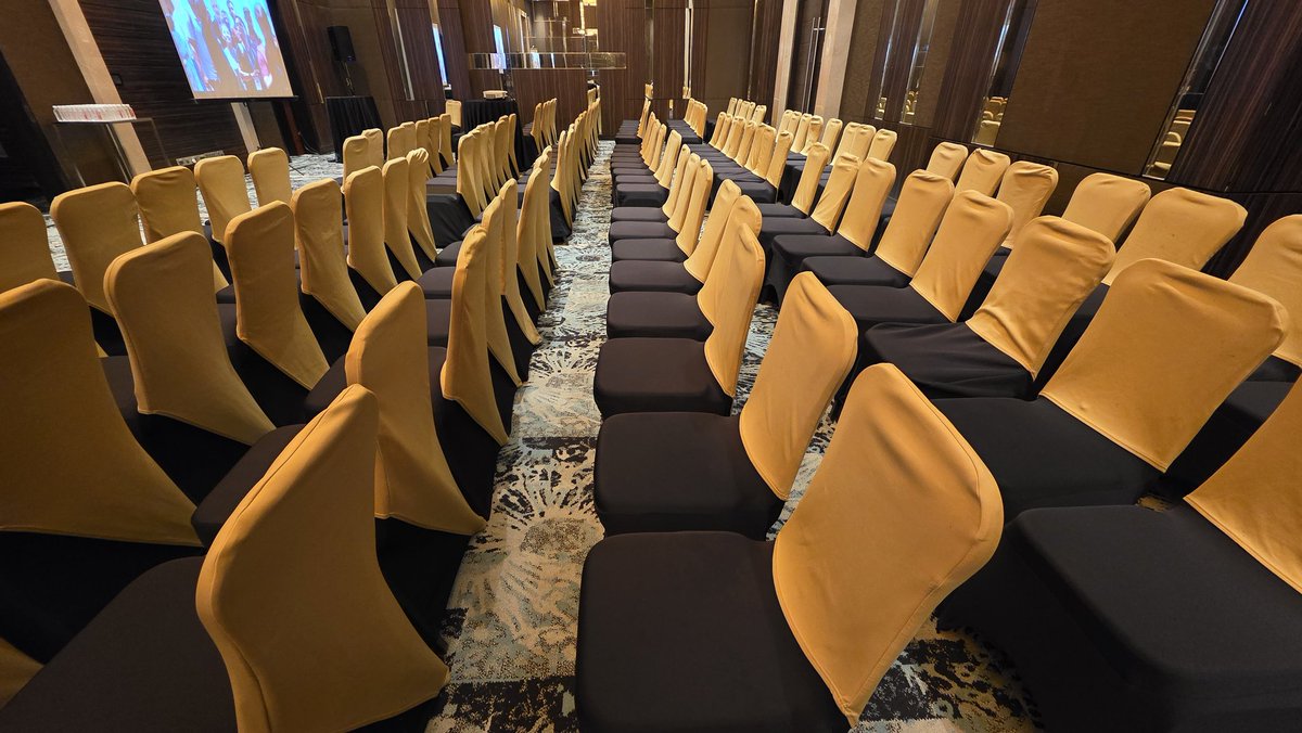 connor_mc_d's tweet image. Calm before the storm 😁 in Chennai. @AIOUG @oracleace