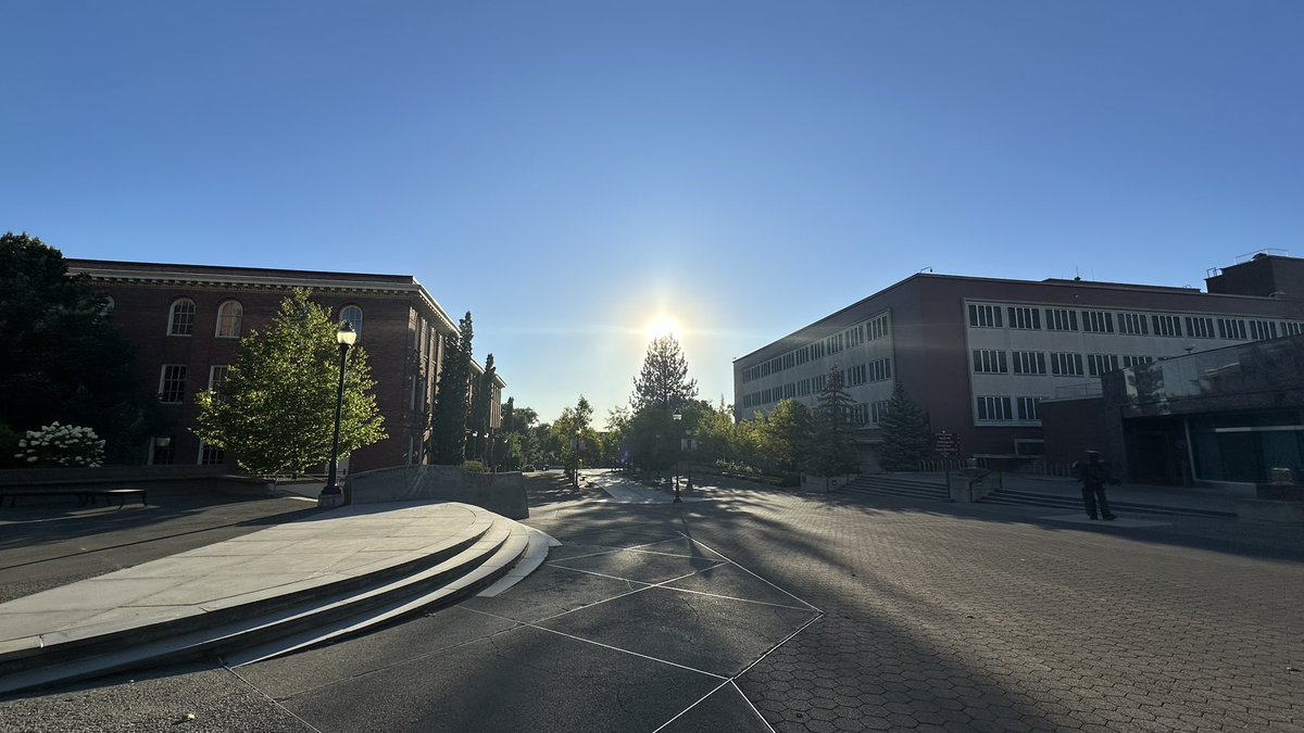 Saturday evening on campus 😎 #WSU #GoCougs
