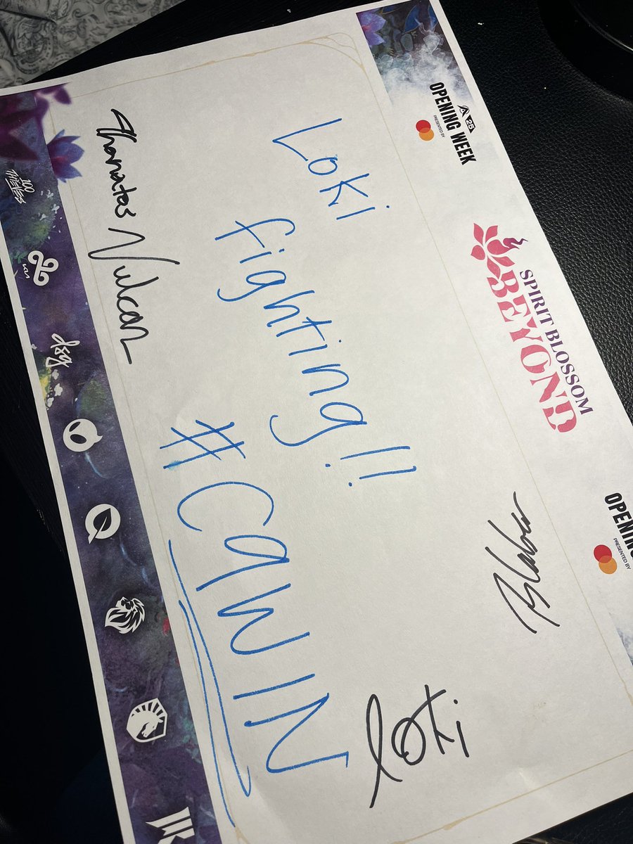 chovycheeks's tweet image. pic w/ c9 as well!! #c9win