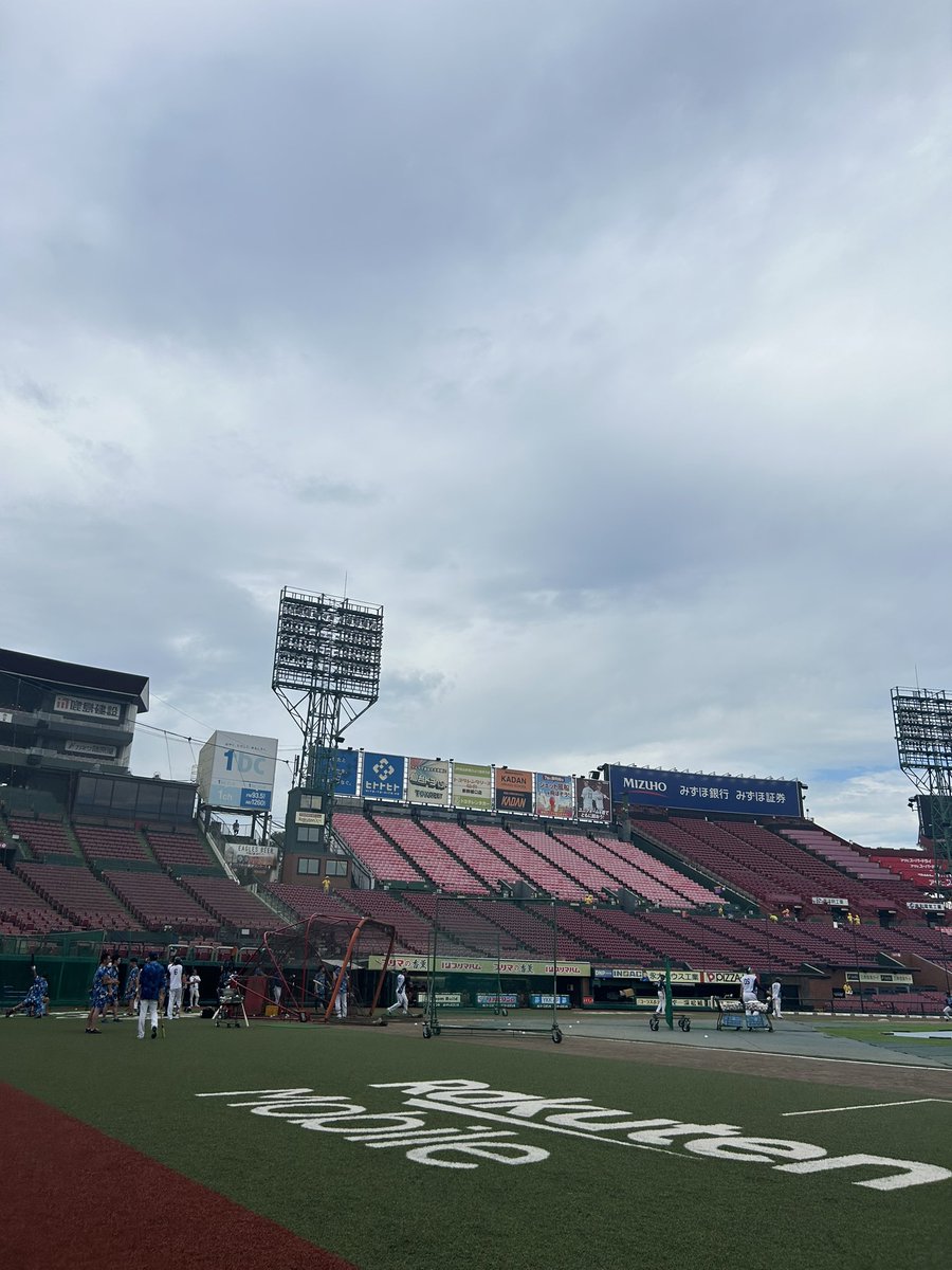 今日は今季初の楽天モバイルパーク宮城からのサンデーライオンズです🦁
連敗ストップへ！

16:55〜！
今日もよろしくお願いします🫡

#seibulions #ライオンズ #nack5 #サンデーライオンズ