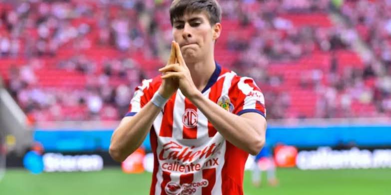 Jesus_Bernal's tweet image. Desde la pretemporada Hormiga González ha sido un gran revulsivo para Chivas.
Hoy aprovechó su oportunidad con el doblete.