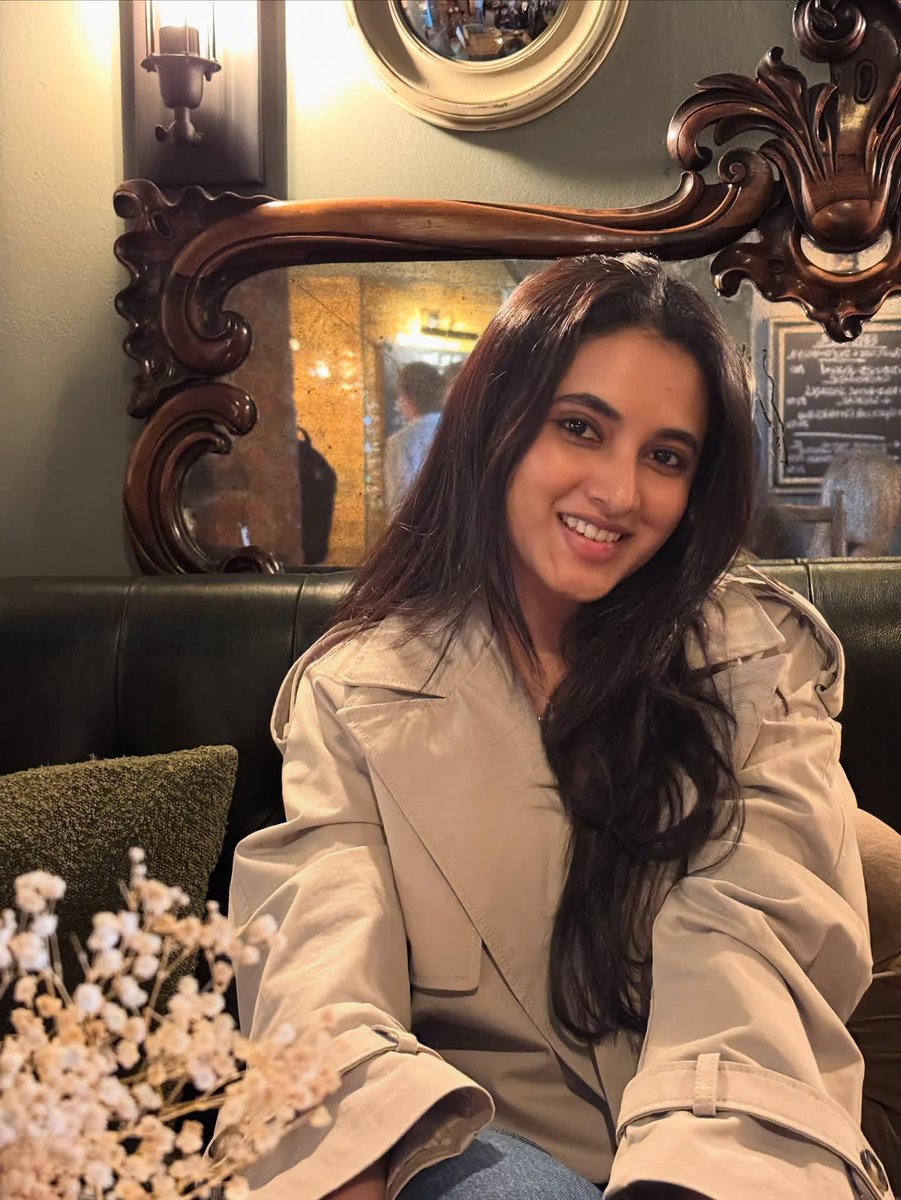 Aneesh_98's tweet image. Priyanka Mohan !🤍

@priyankaamohan #PriyankaMohan