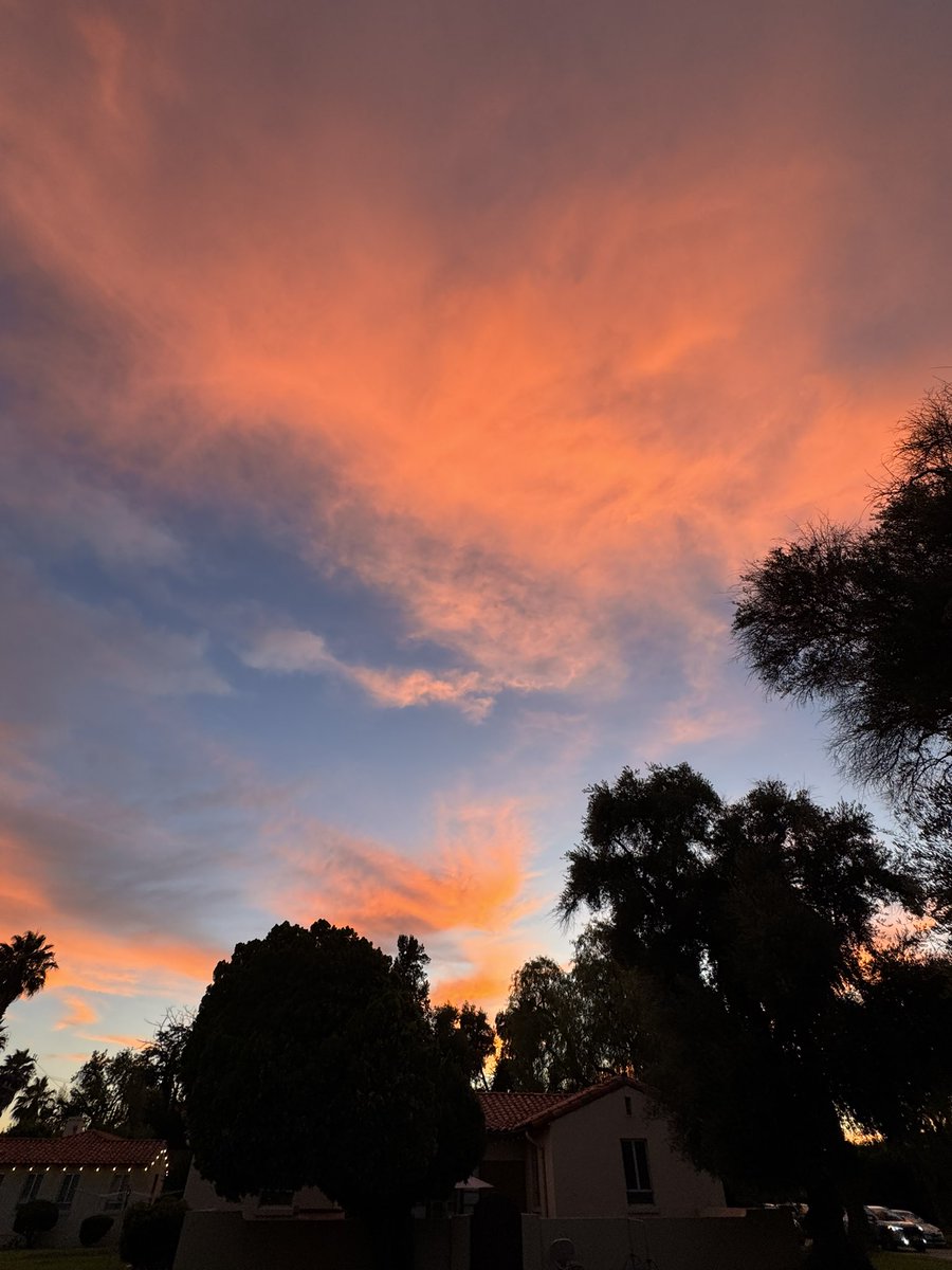 ShayneB52's tweet image. Gorgeous sunset tonight in SoCal. Can’t beat the skies here.