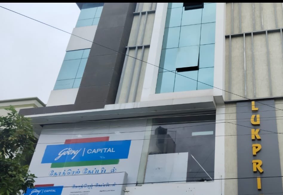 Updatestrichy2's tweet image. Godrej Capital opened their Office in Trichy Thillainagar Fort station Road 👏 #Trichy #BFSI #Office