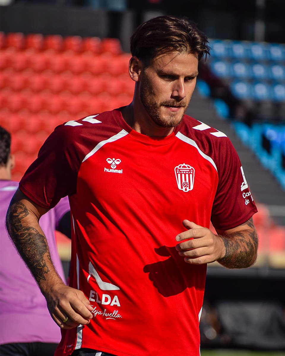 CD_Eldense's tweet image. 🔚 Finalizamos la primera semana de la pretemporada. Hoy, día de descanso. Mañana, doble sesión 🏋🏻♂️⚽️
#EldaLateEnAzulYGrana #AupaDeportivo