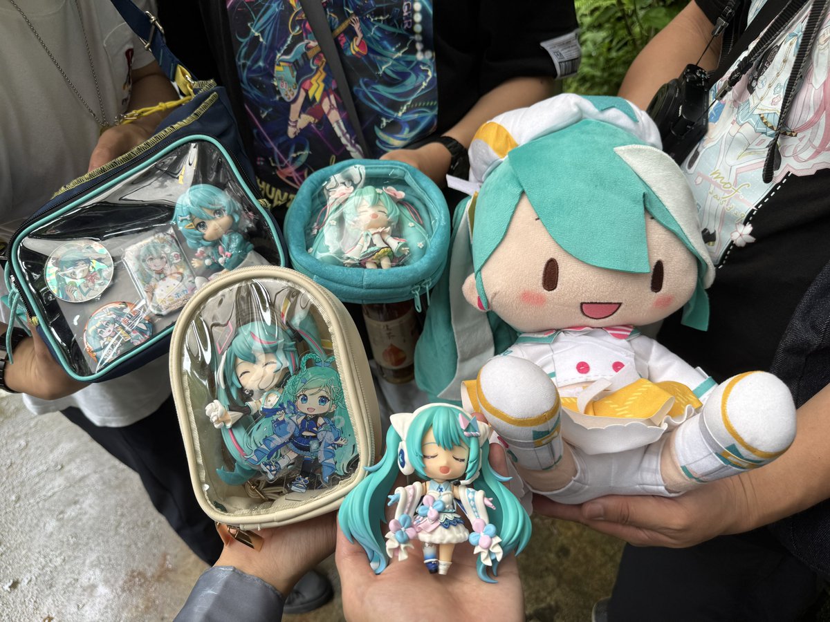 39mem_'s tweet image. ミクさんいっぱいおるね

 #かごボカ旅部                 \ﾄﾘｯﾌﾟﾀﾞﾈ/