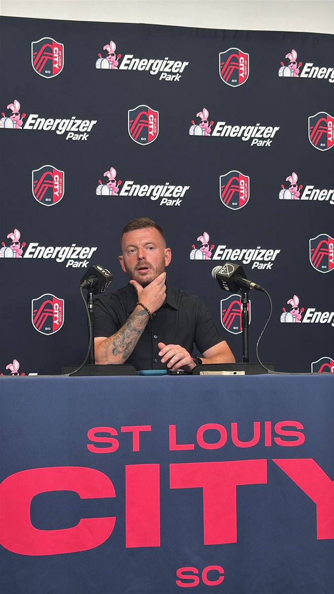 willbrattonstl's tweet image. David Critchley spoke after a heartbreaking loss #STLvMNU
“It felt like two different games…the first half was so good”
- Says the first half was fantastic, have to be more ruthless and score more goals in the moments they had.
- Came out a little passive in second half,…