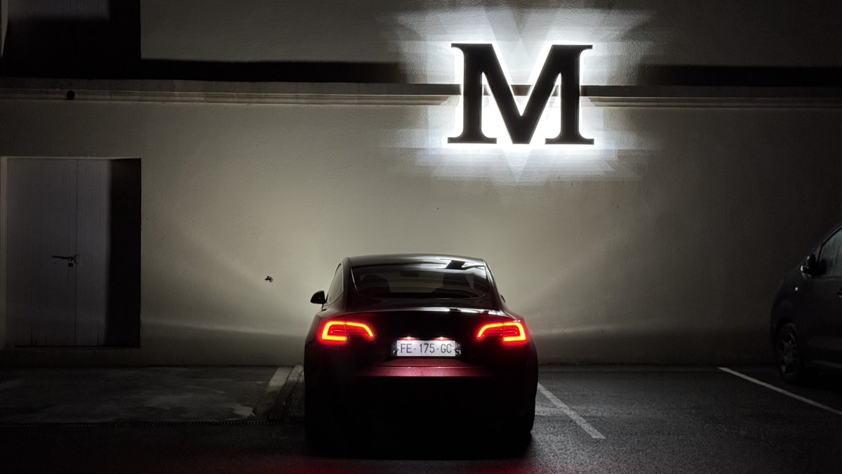 TeslaStars's tweet image. Tesla Driver Stories
🚕🔋⚡️
Arrived at 05:00 🕔 this morning at Château Malescasse 🏰 to drive customers to Bordeaux airport ✈️