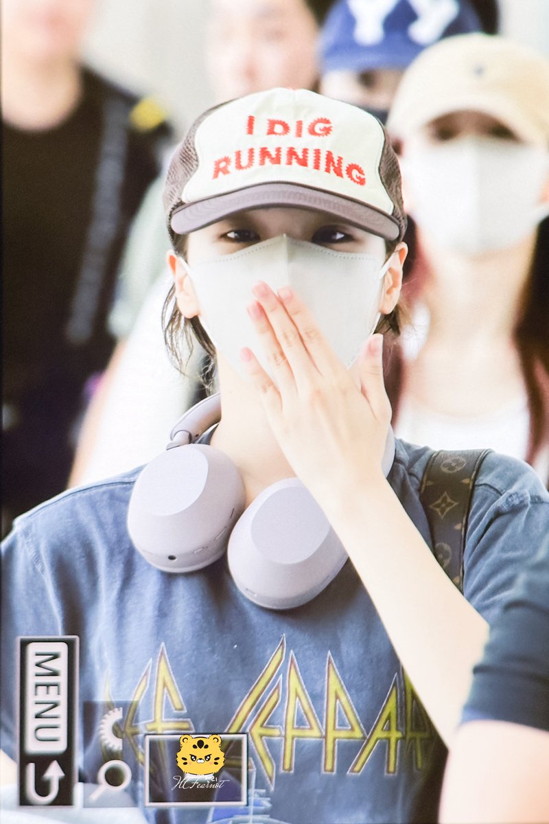 HCFEARNOT's tweet image. 250727 HKG
Safe flight❤️🐯
#LE_SSERAFIM #르세라핌 #ルセラフィム
#KIMCHAEWON #김채원 #チェウォン