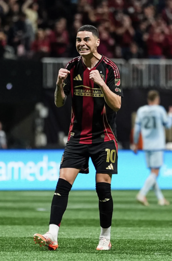 analyticspyfut's tweet image. Miguel Almiron (31 años, 🇵🇾) vs. Austin FC

🅰️ 1 asistencia
🥇1° en gambetas exitosas [4]
🥇1° en faltas recibidas [4]
🥇1° en duelos ganados [10]